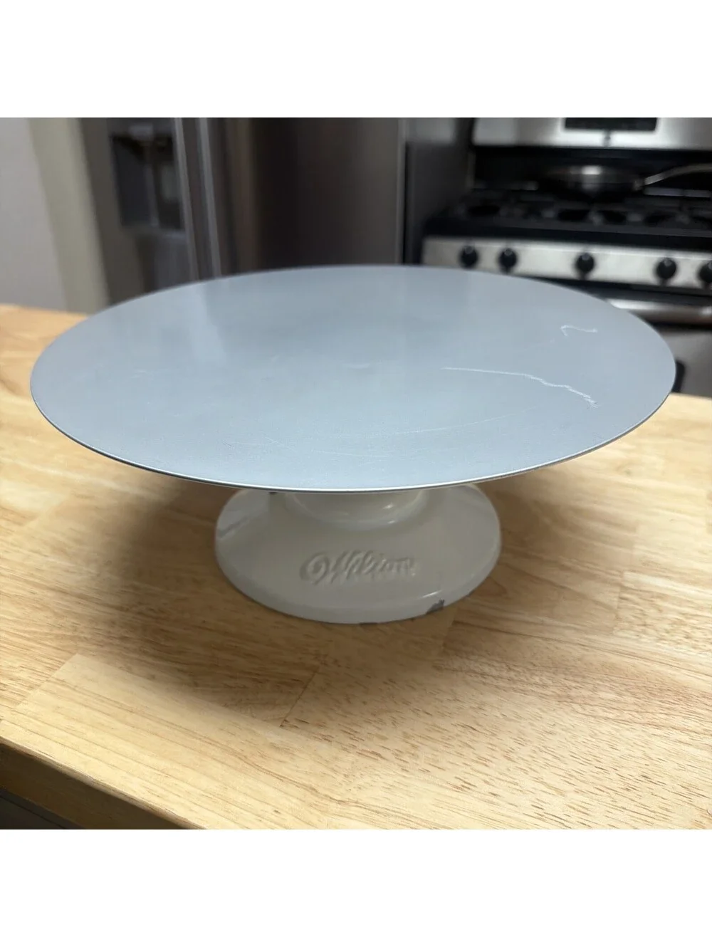 Vintage Wilton Revolving Cake Stand with Cast Iron Base 12
